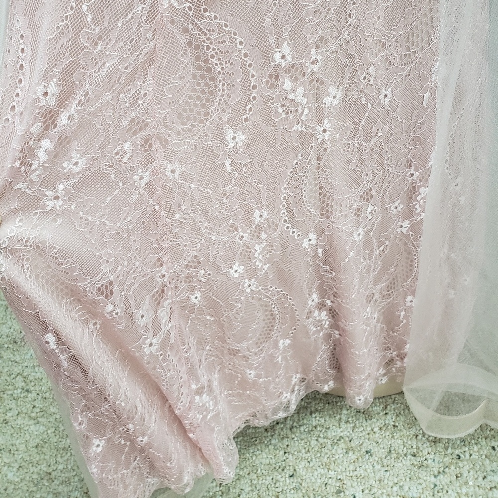 Formal Wear - Picture 5 of 6
